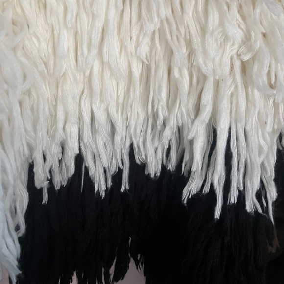 Knitted boho black and white cardigan - Picture 4 of 8